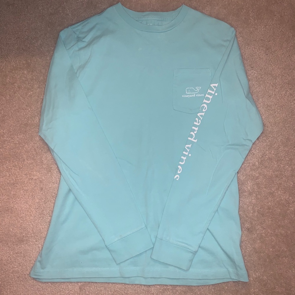 Blue vineyard vines shirt